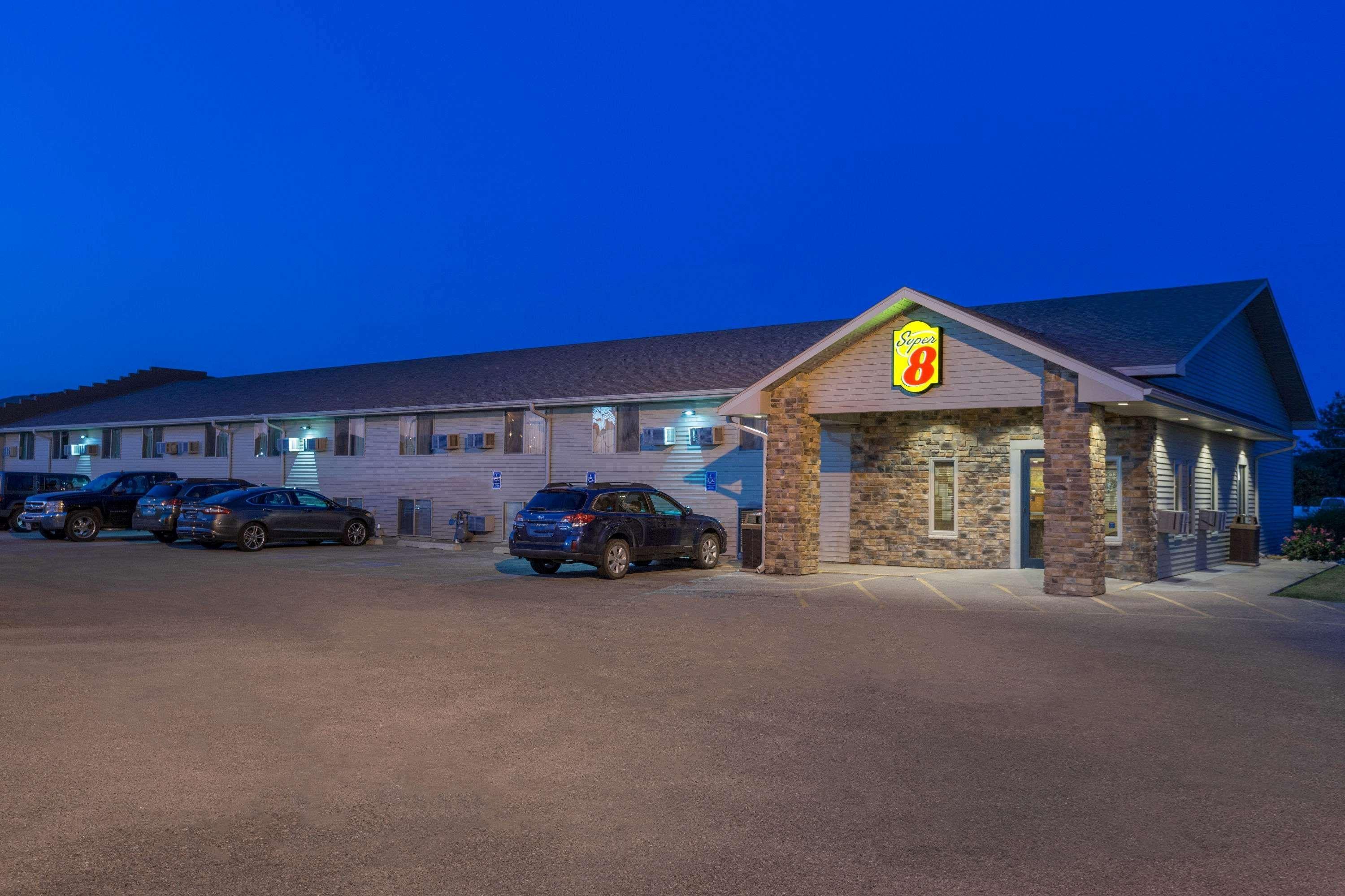 Motel Super 8 By Wyndham Kearney Extérieur photo